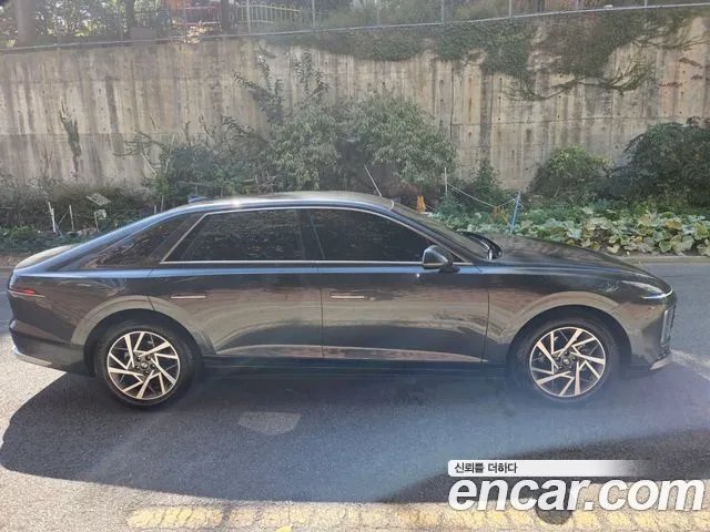 Hyundai Grandeur GN7 — Фото автомобиля 3