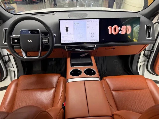 Li Auto L7 — Фото автомобиля 6