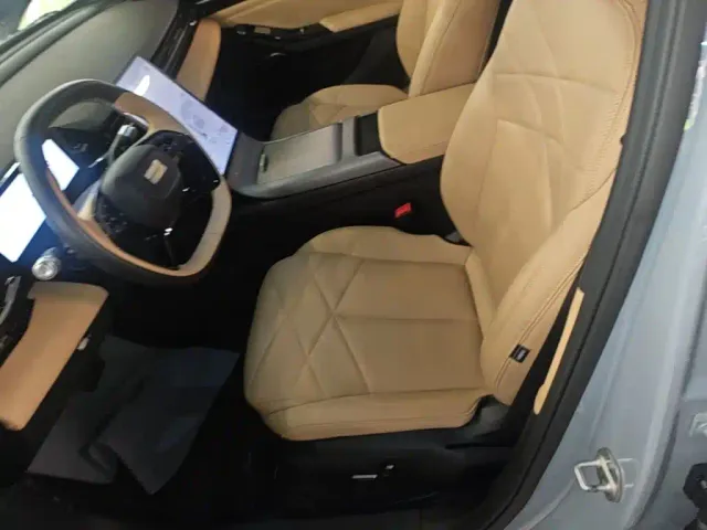 Geely Galaxy L6 — Фото автомобиля 14