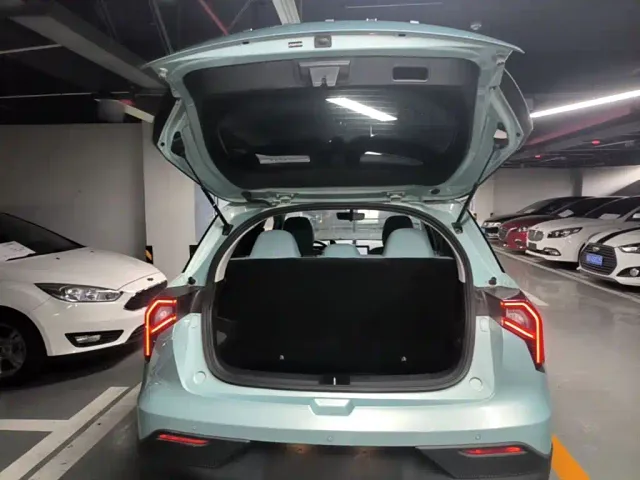 Geely Geometry E Firefly — Фото автомобиля 18