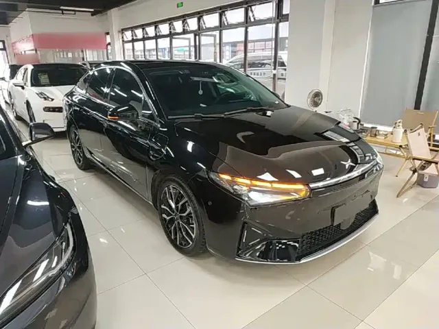 Xpeng P5 — Фото автомобиля 3