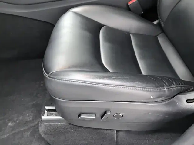Tesla Model Y — Фото автомобиля 20