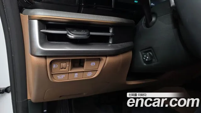 Hyundai Grandeur GN7 — Фото автомобиля 27