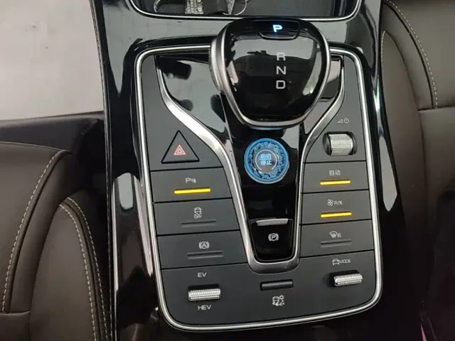 BYD Song MAX — Фото автомобиля 13