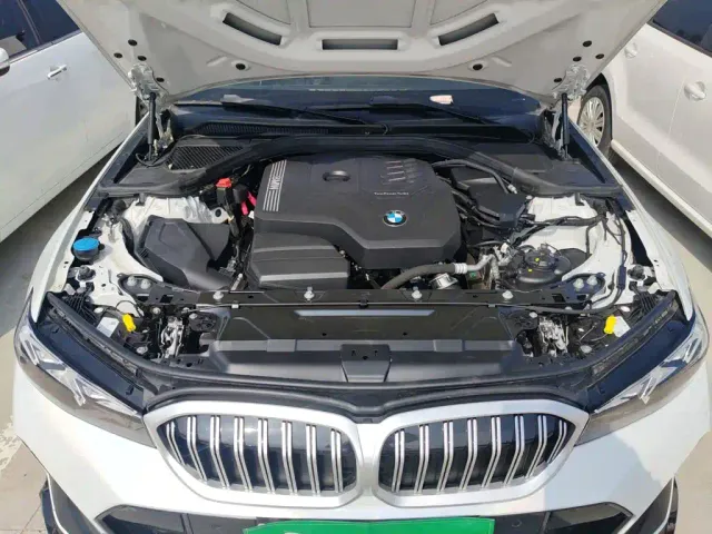 BMW 3 Series — Фото автомобиля 15