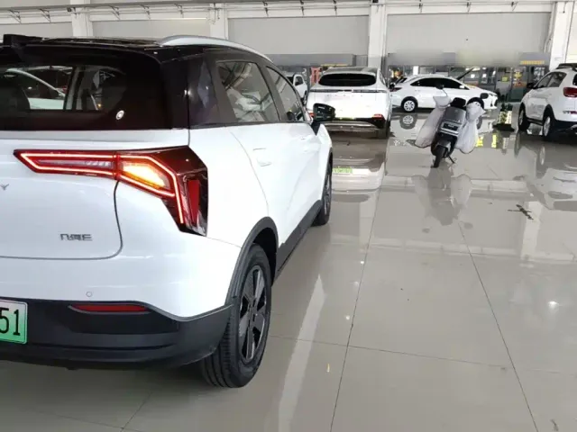 Geely Geometry E Firefly — Фото автомобиля 7