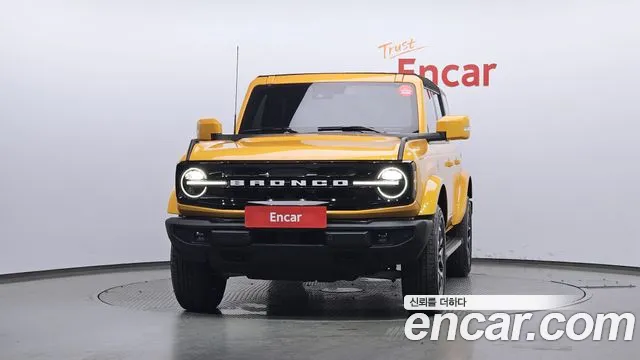 Ford Bronco — Фото автомобиля 3