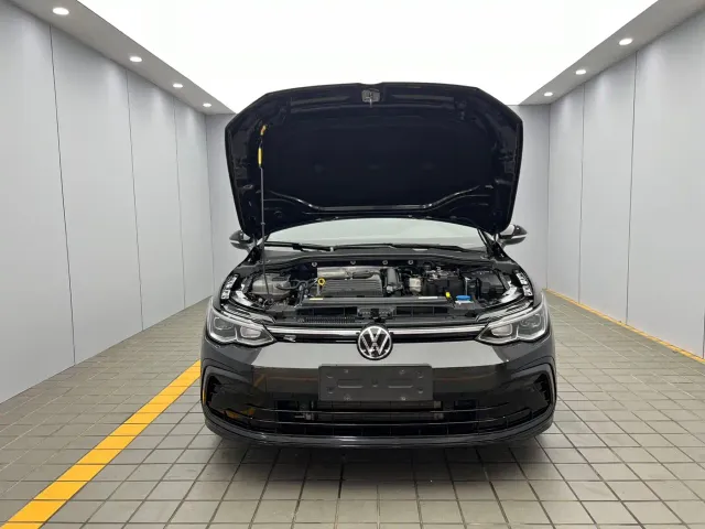 Volkswagen Golf — Фото автомобиля 17