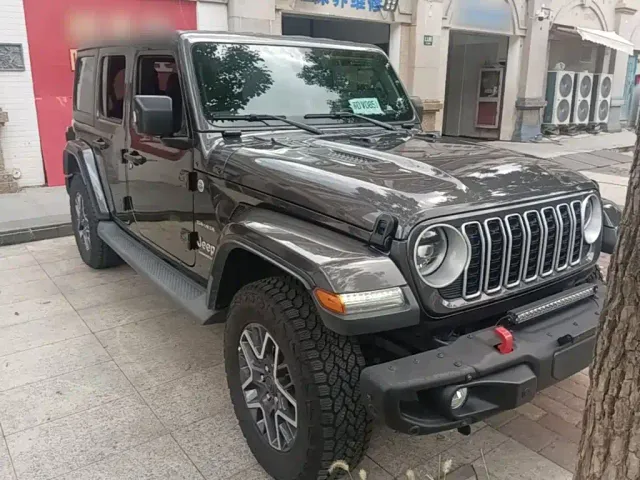 Jeep Wrangler — Фото автомобиля 3