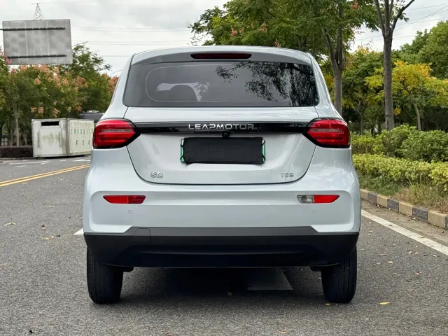 Leapmotor T03 — Фото автомобиля 6