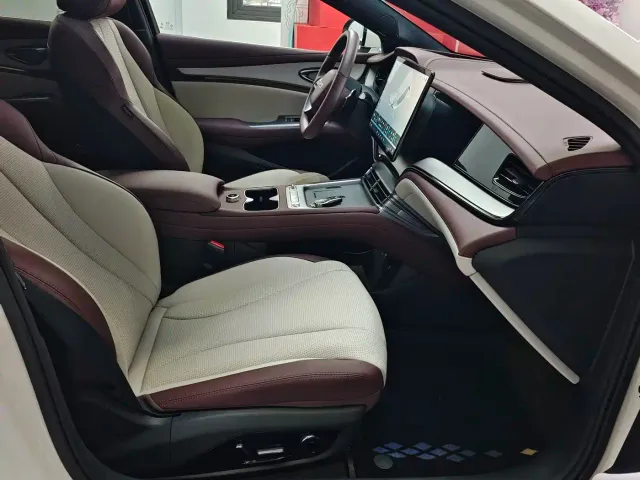 BYD Seal 07 DM-i — Фото автомобиля 22