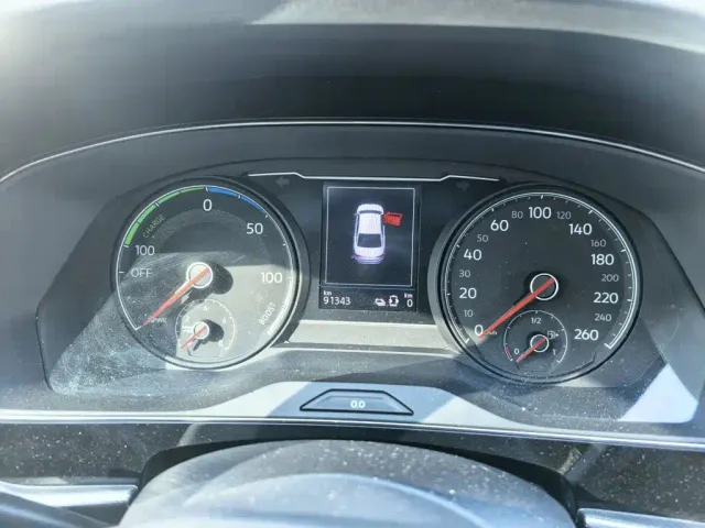 Volkswagen Passat — Фото автомобиля 10