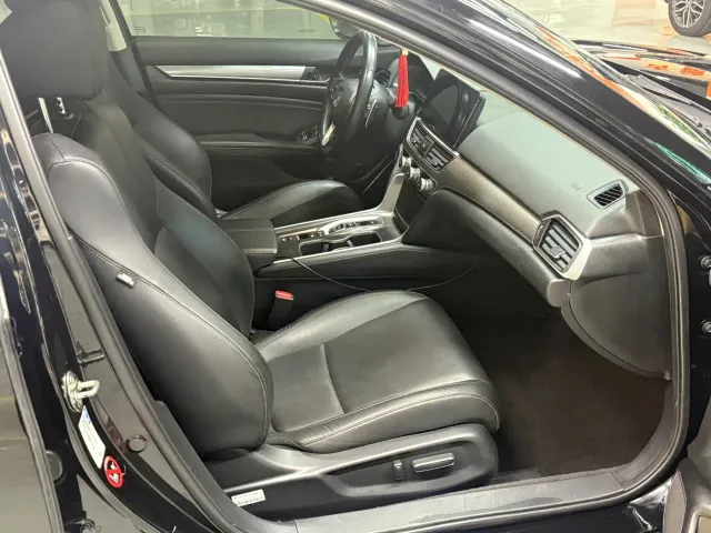 Honda Accord — Фото автомобиля 9