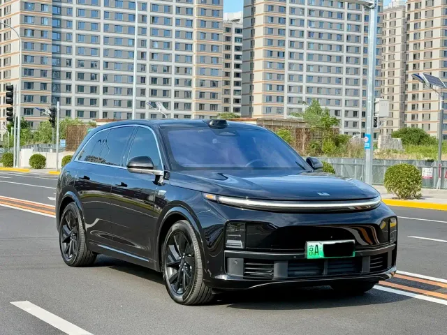 Li Auto L7 — Фото автомобиля 3