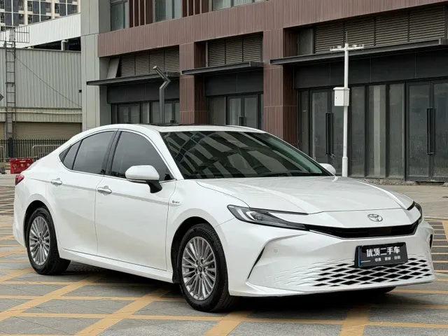 Toyota Camry — Фото автомобиля 3