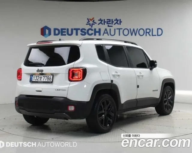 Jeep Renegade — Фото автомобиля 2