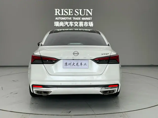 Nissan Teana — Фото автомобиля 9