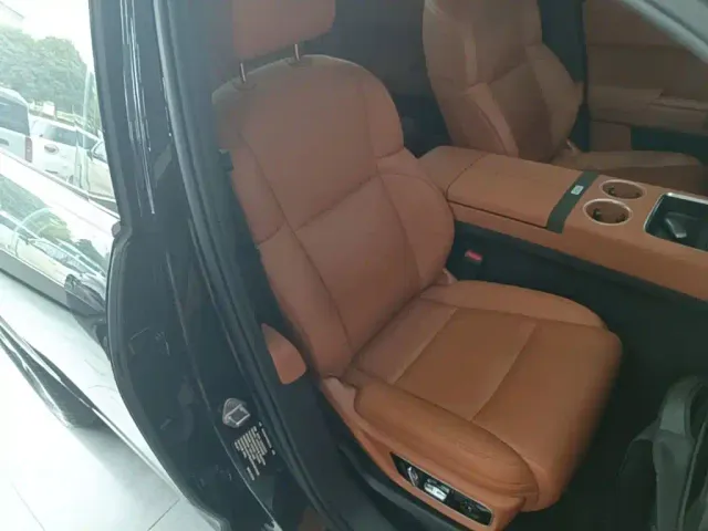 Li Auto L7 — Фото автомобиля 24