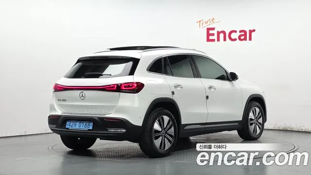 Mercedes-Benz EQA — Фото автомобиля 2