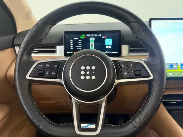 Landian E5 PLUS — Фото автомобиля 13