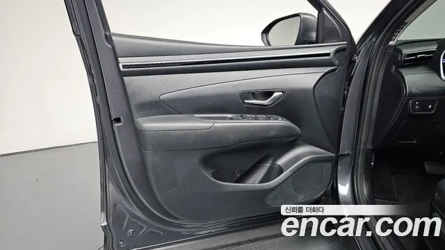 Hyundai Tucson Tucson (NX4) Бензин 1.6 турбо 2WD — Фото автомобиля 24