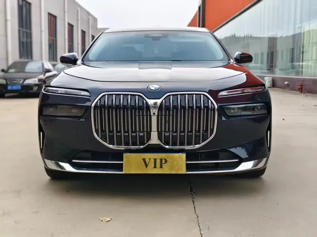 BMW 7 Series — Фото автомобиля 2