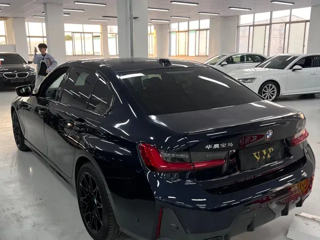 BMW 3 Series — Фото автомобиля 4