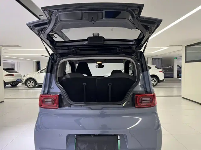 Wuling Hongguang Mini EV — Фото автомобиля 9