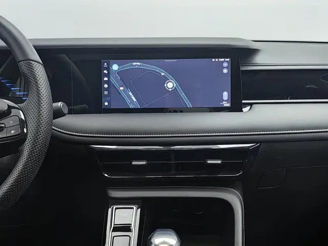 Roewe i5 — Фото автомобиля 12