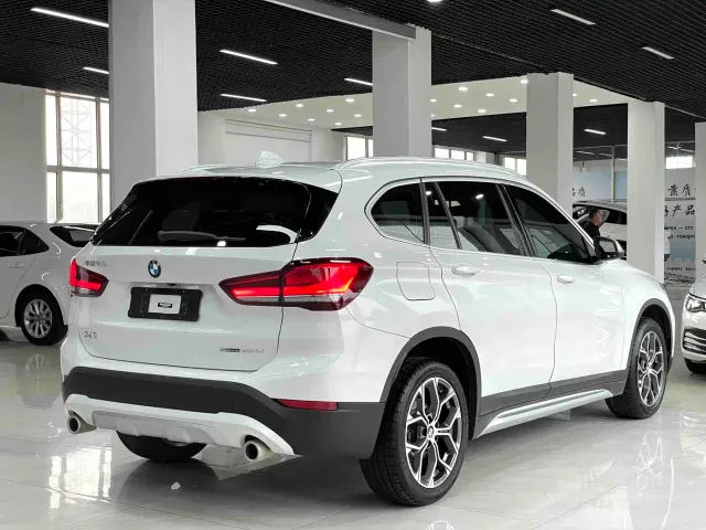 BMW X1 — Фото автомобиля 4