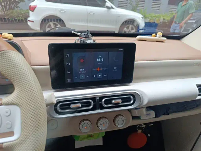 Wuling Hongguang Mini EV — Фото автомобиля 9