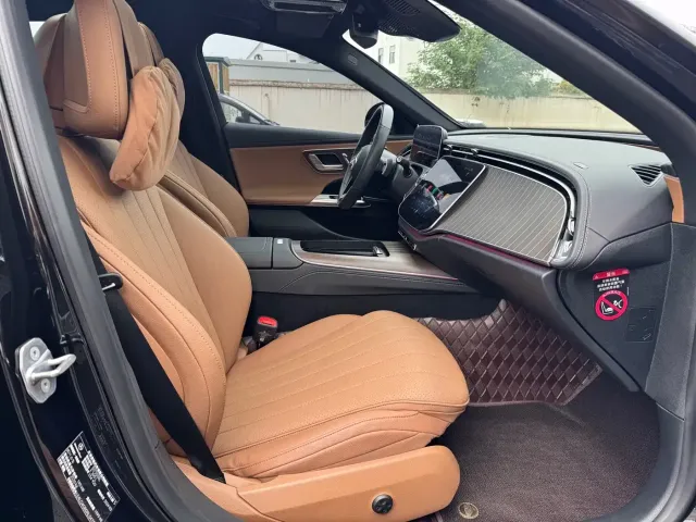 Mercedes-Benz E-Class — Фото автомобиля 10