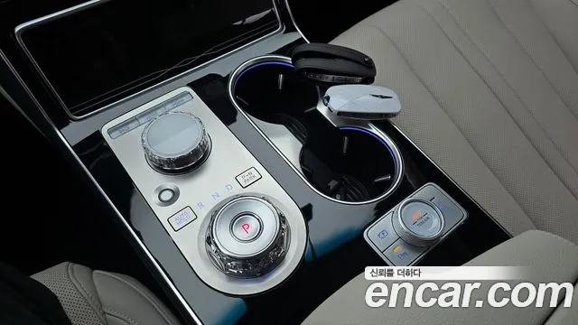 Genesis GV80 — Фото автомобиля 12