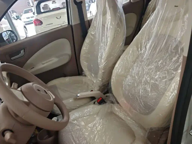 Wuling Hongguang Mini EV — Фото автомобиля 14