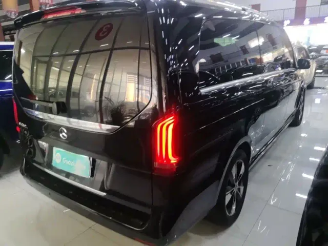 Mercedes-Benz V-Class — Фото автомобиля 4