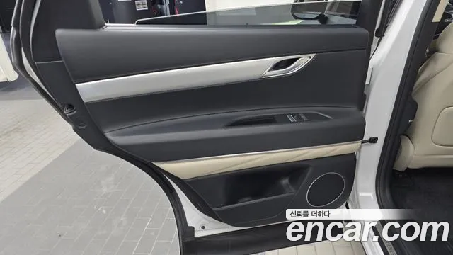 Genesis GV80 — Фото автомобиля 14