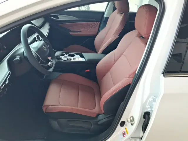 Changan Eado — Фото автомобиля 14