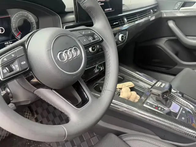 Audi A4L — Фото автомобиля 7