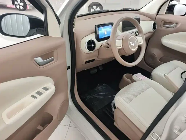 Wuling Hongguang Mini EV — Фото автомобиля 15