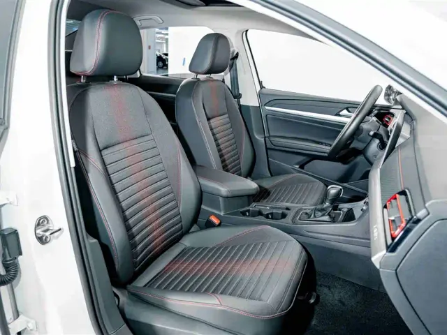 Volkswagen Lavida — Фото автомобиля 18
