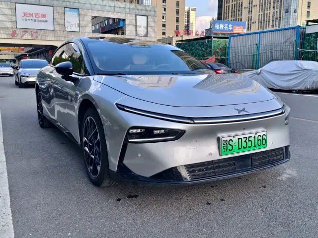 Xpeng P7+ — Фото автомобиля 2
