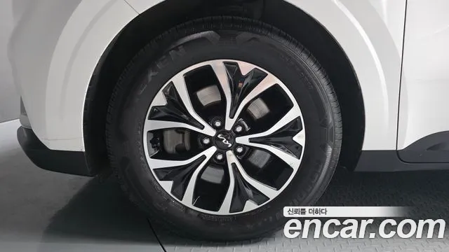 Kia Canival Carnival 4 поколение Бензин 9 мест Prestige — Фото автомобиля 5