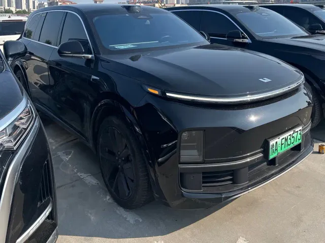 Li Auto L9 — Фото автомобиля 3
