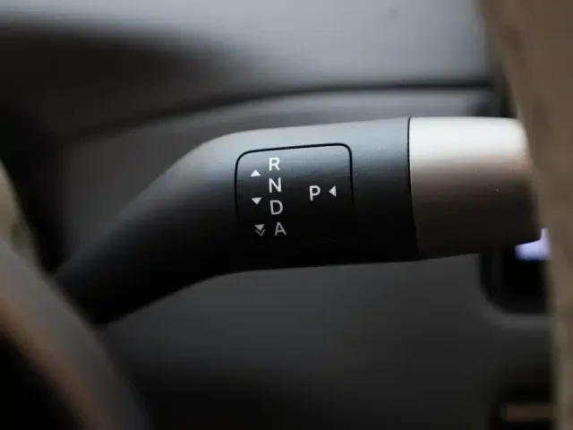 Li Auto Li Auto i6 2025 4WD Base Model — Фото автомобиля 22