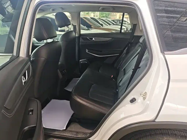 Changan CS75 — Фото автомобиля 16