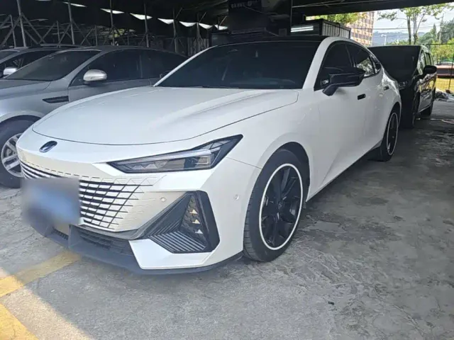 Фотография автомобиля — Changan UNI-V