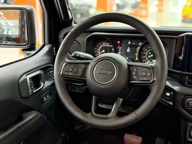 Jeep Wrangler — Фото автомобиля 10