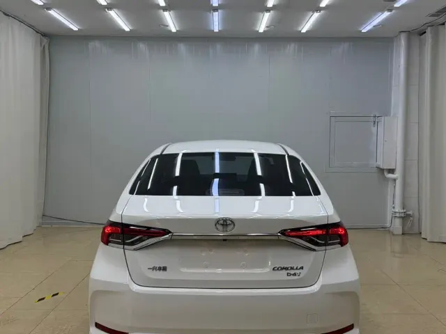 Toyota Corolla — Фото автомобиля 5