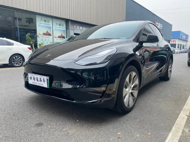 Фотография автомобиля — Tesla Model Y
