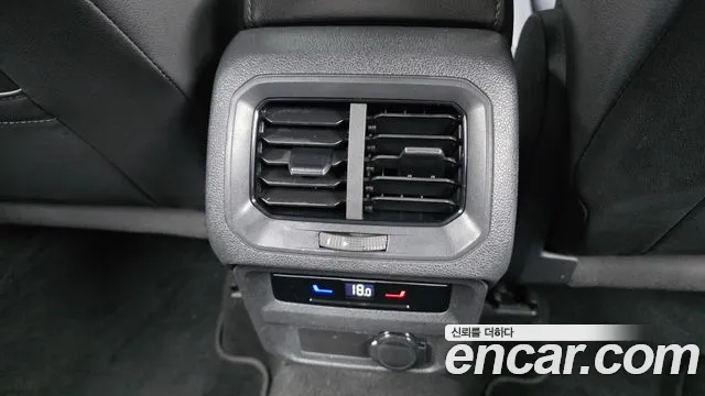 Volkswagen Tiguan Tiguan 2 поколение 2.0 TDI Premium — Фото автомобиля 28